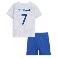 Otroški Nogometni dresi Francija Antoine Griezmann #7 Gostujoči SP 2022 Kratek Rokav (+ Kratke hlače)